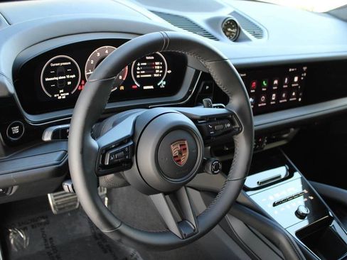 New 2025 Porsche Cayenne GTS image 79