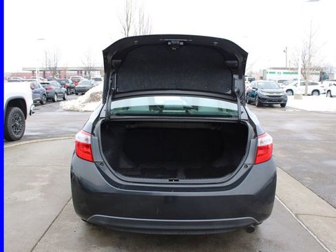 Used 2014 Toyota Corolla LE image 9