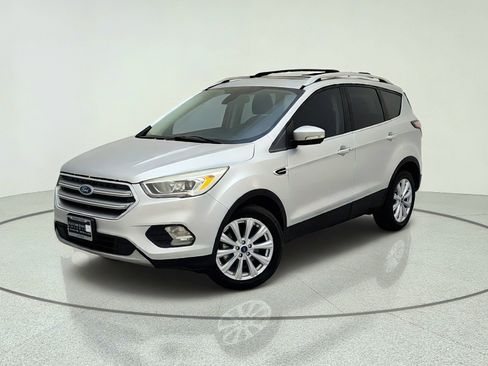 Used 2017 Ford Escape Titanium FWD image 1