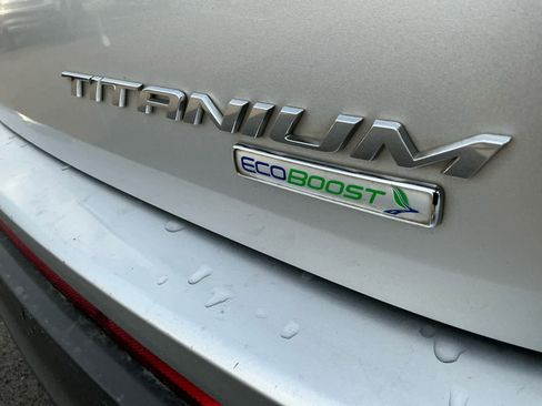 Used 2017 Ford Edge Titanium image 18