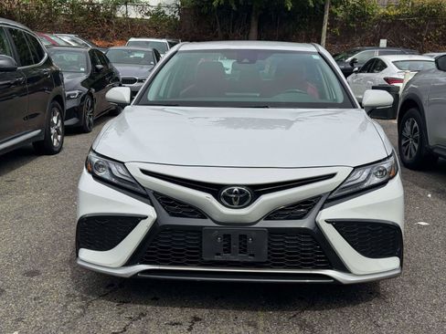 Used 2023 Toyota Camry XSE image 3