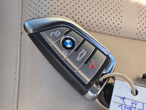 Used 2021 BMW X7 xDrive40i w/ Premium Package AWD/4WD image 45