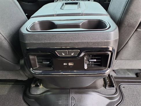 Used 2022 GMC Sierra 1500 AT4 w/ AT4 Preferred Package image 18
