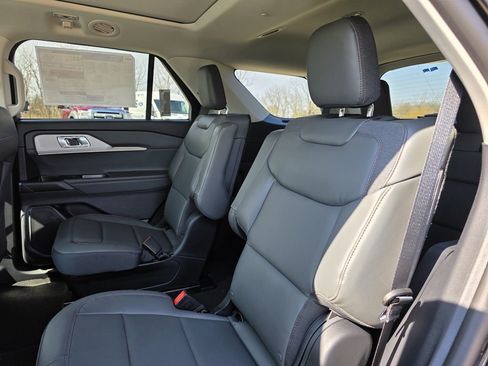 New 2026 Ford Explorer Active AWD/4WD image 22