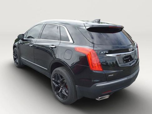 Used 2018 Cadillac XT5 Luxury w/ Driver Awareness Package AWD/4WD image 6