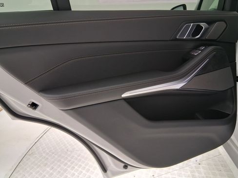 New 2026 BMW X7 xDrive40i w/ Premium Package image 28