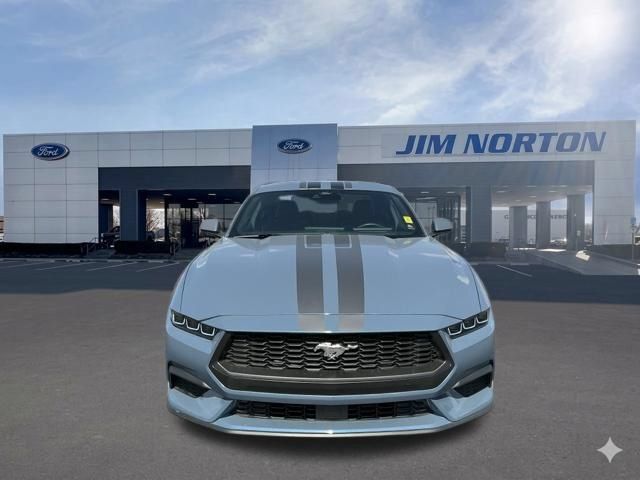 Used 2024 Ford Mustang Coupe RWD image 10
