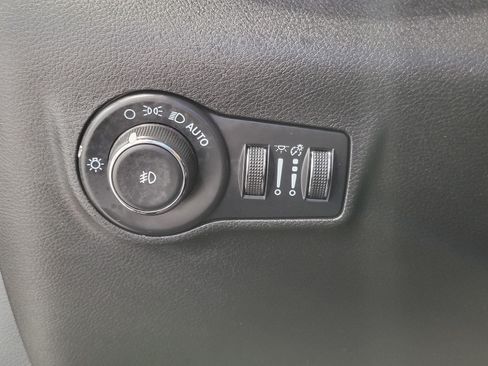 Used 2023 Jeep Compass Limited AWD/4WD image 10