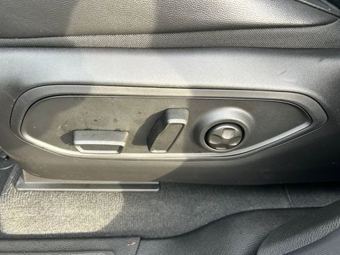 New 2025 Jeep Grand Cherokee Altitude image 22