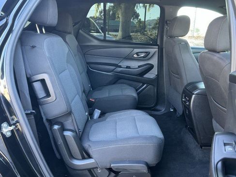 Used 2023 Chevrolet Traverse LT image 26