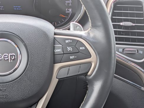 Used 2016 Jeep Grand Cherokee Limited AWD/4WD image 23