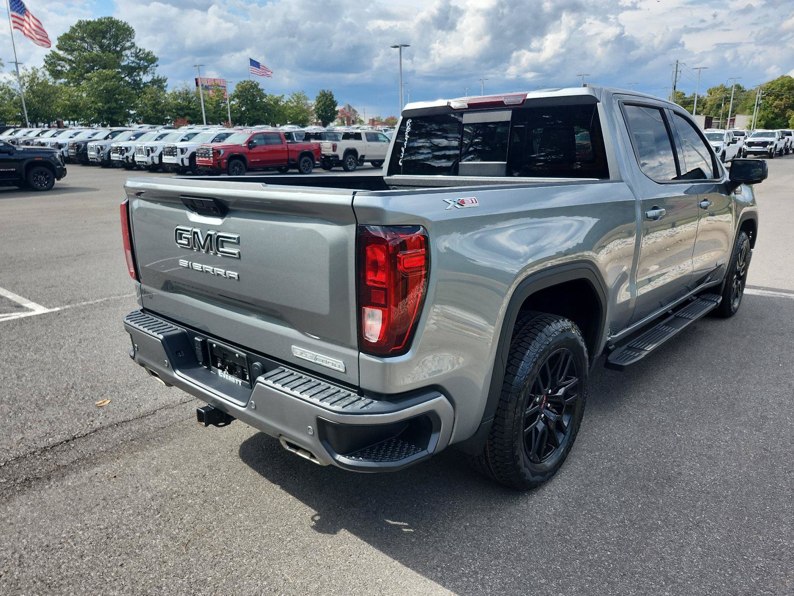 Certified 2024 GMC Sierra 1500 Elevation w/ Preferred Package AWD/4WD image 3
