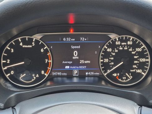 Used 2025 Nissan Altima 2.5 SV FWD image 15