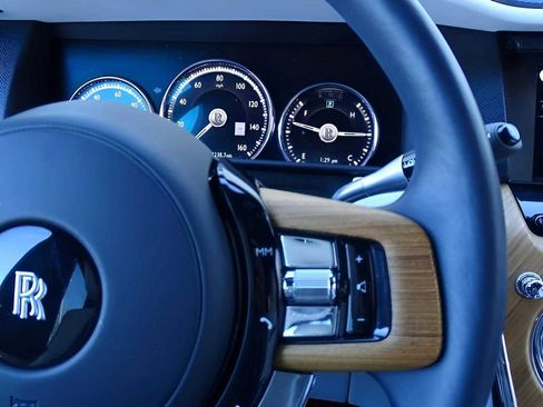 Certified 2022 Rolls-Royce Cullinan w/ Cullinan Package image 12