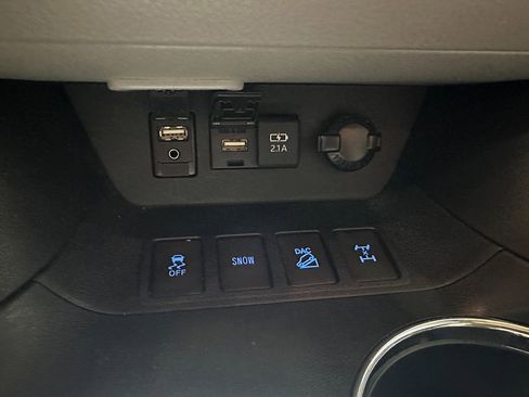 Used 2019 Toyota Highlander Limited image 40