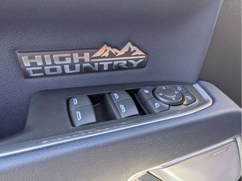 Used 2023 Chevrolet Silverado 1500 High Country AWD/4WD image 14