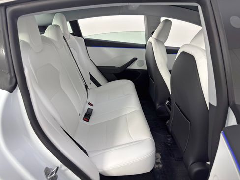 Used 2025 Tesla Model 3 Long Range image 43