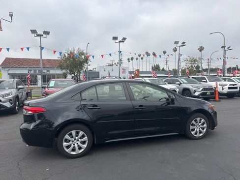 Used 2023 Toyota Corolla LE w/ Carpet Mat Package (TMS) FWD image 4