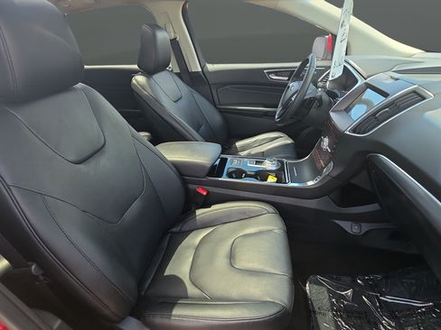 Used 2020 Ford Edge Titanium w/ Equipment Group 301A AWD/4WD image 16
