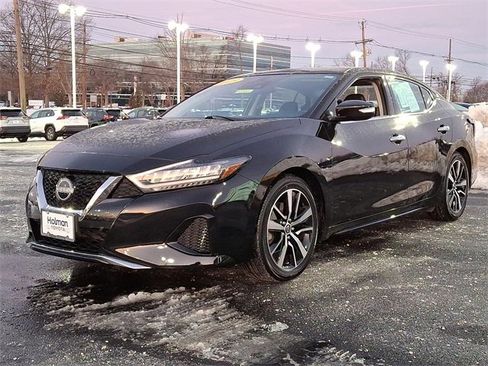 Used 2023 Nissan Maxima SV w/ Floor Mat Group image 4