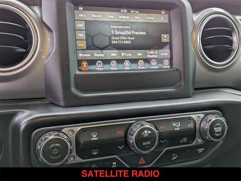 Used 2020 Jeep Wrangler Unlimited Sahara image 9