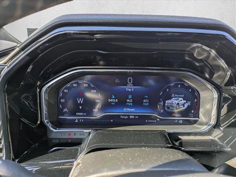 Used 2024 Chevrolet Silverado 2500 High Country w/ High Country Premium Package image 11