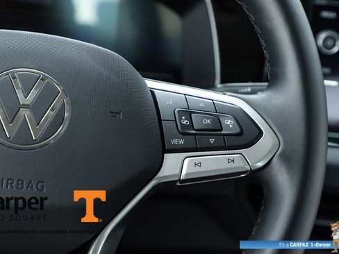 Used 2025 Volkswagen Jetta SE w/ Black Wheel Package image 22