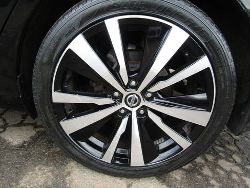 Used 2019 Nissan Altima 2.5 SR w/ SR Premium Package image 19