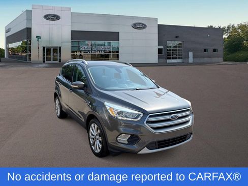 Used 2017 Ford Escape Titanium FWD image 2