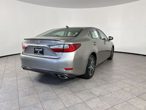 Used 2018 Lexus ES 350 w/ Luxury Package w/Wood Trim FWD image 9