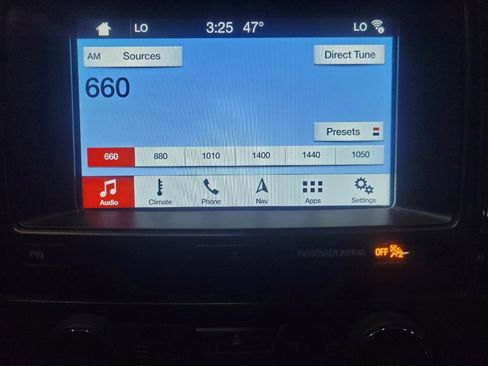 Used 2018 Ford Explorer XLT w/ Equipment Group 202A image 25