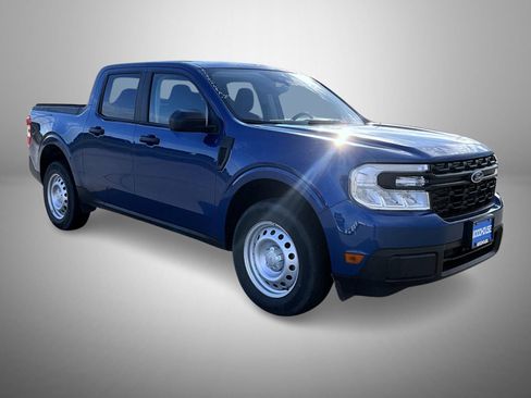 Used 2024 Ford Maverick XL image 3