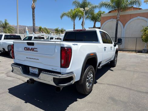 Used 2023 GMC Sierra 2500 SLT w/ SLT Preferred Package AWD/4WD image 8