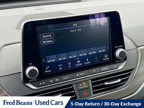 Used 2025 Nissan Altima 2.5 SV FWD image 16