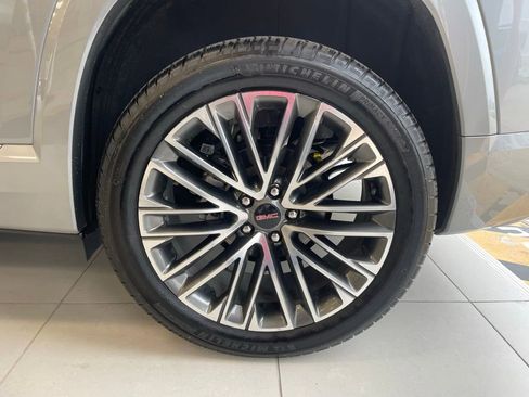 Used 2026 GMC Terrain Denali w/ LPO, Black Badging Package AWD/4WD image 19