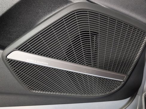 Certified 2025 Audi Q5 2.0T Premium Plus w/ Premium Plus Package image 11