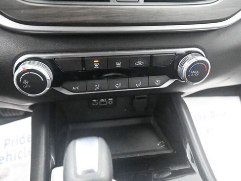 Used 2024 Nissan Altima 2.5 SV image 37