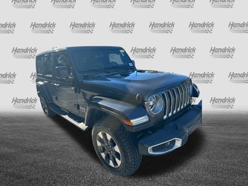 Used 2021 Jeep Wrangler Unlimited Sahara image 3