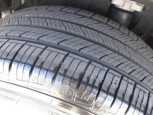 Used 2021 Jeep Grand Cherokee L Limited image 12