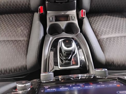 Used 2019 Nissan Rogue SV image 57