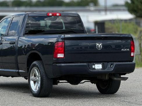 Used 2017 RAM 1500 Express AWD/4WD image 16