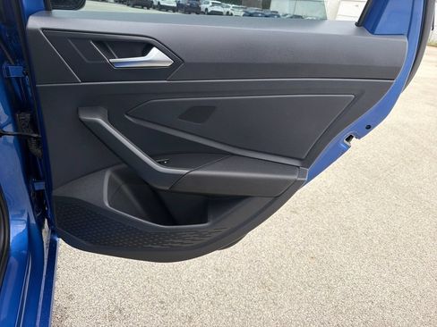 Certified 2024 Volkswagen Jetta SE w/ Panoramic Sunroof Package FWD image 23
