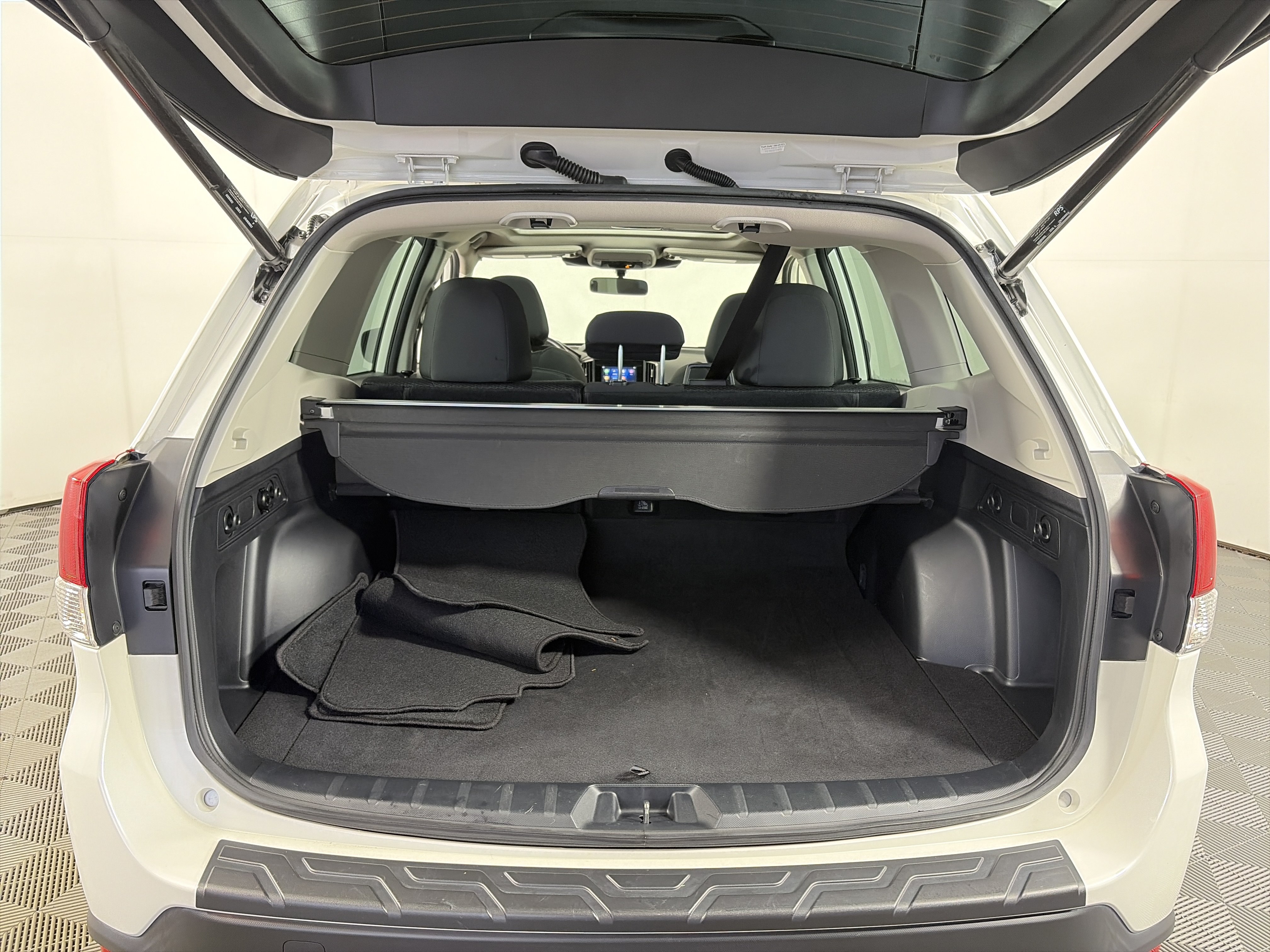 Certified 2023 Subaru Forester Premium AWD/4WD image 14
