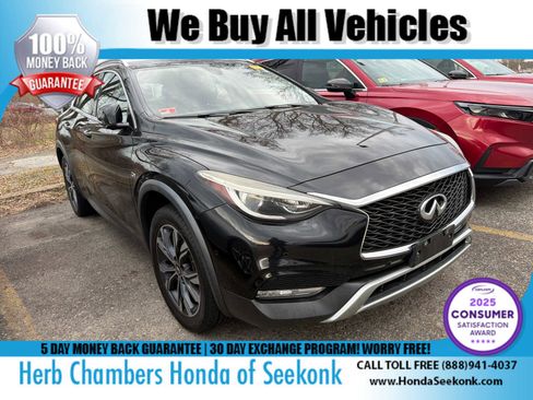 Used 2018 INFINITI QX30 Premium w/ Navigation Package image 1