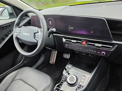 Used 2024 Kia Niro Wave w/ Wave Preserve Package FWD image 37