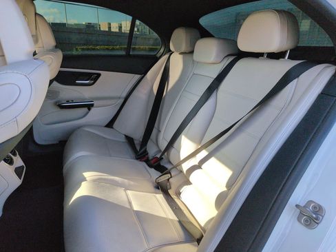 Used 2025 Mercedes-Benz C 300 Sedan image 30