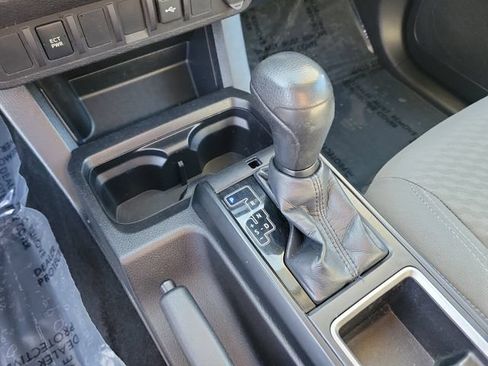 Used 2020 Toyota Tacoma SR AWD/4WD image 24