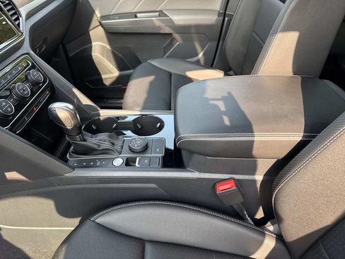 Used 2023 Volkswagen Atlas Cross Sport SE AWD/4WD image 16