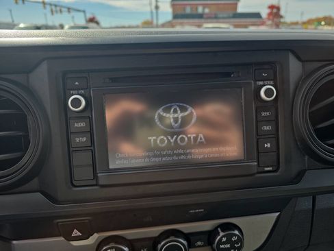 Used 2019 Toyota Tacoma SR image 34