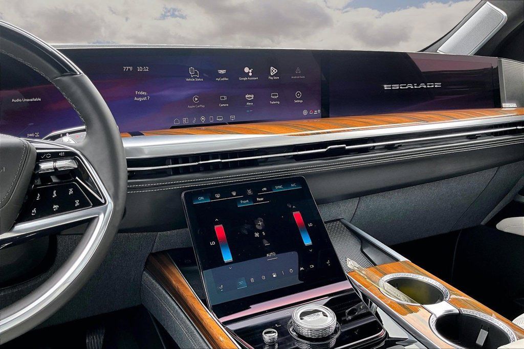 Certified 2025 Cadillac Escalade Sport Platinum AWD/4WD image 9